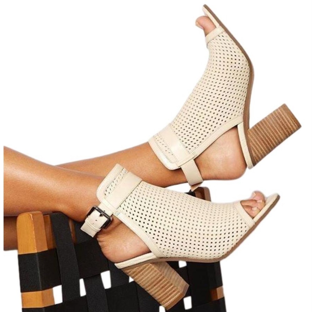 NWOT Sam Edelman perforated booties